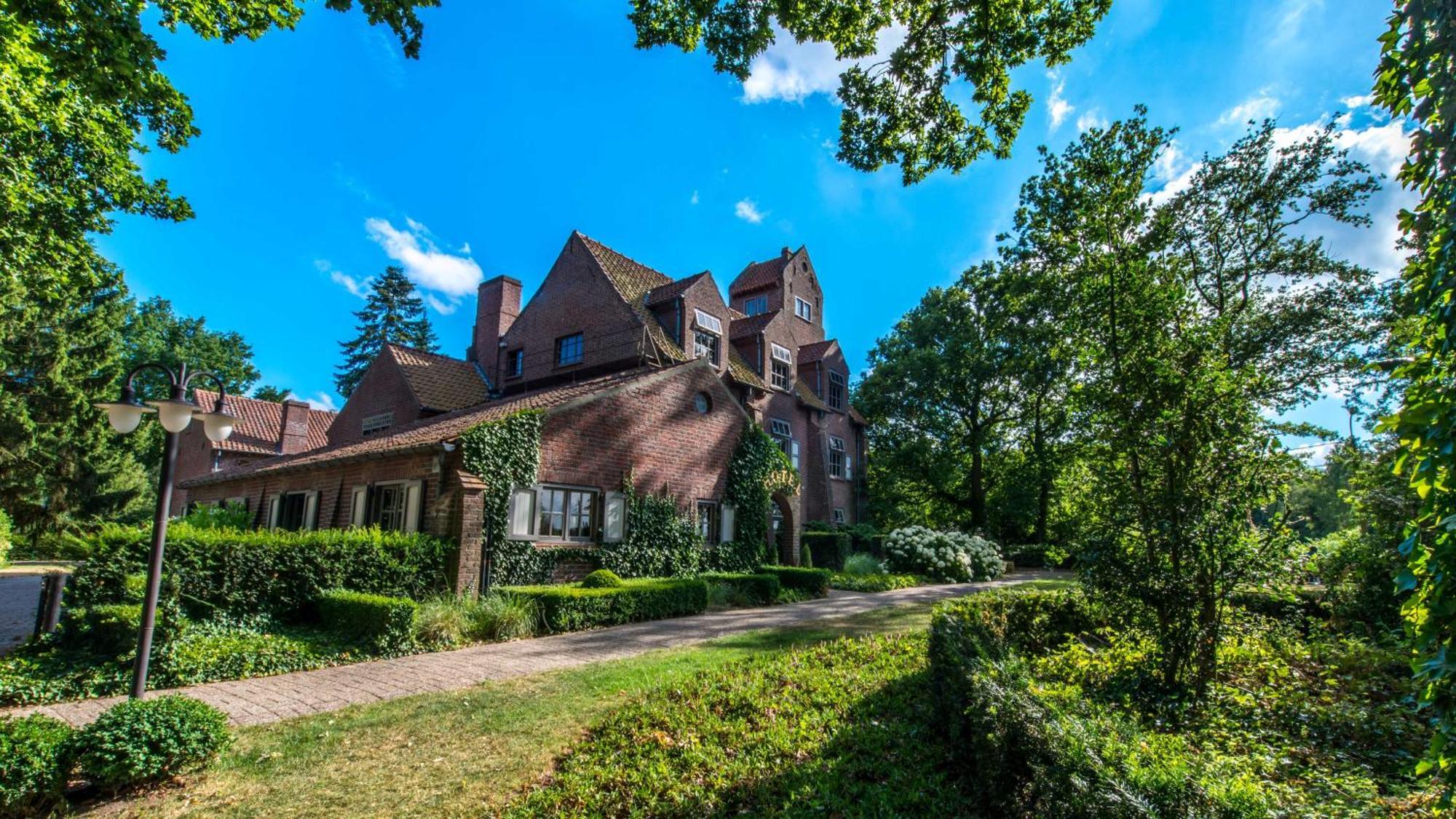 Hotel Torenhof Sint Martens Latem Bagian luar foto
